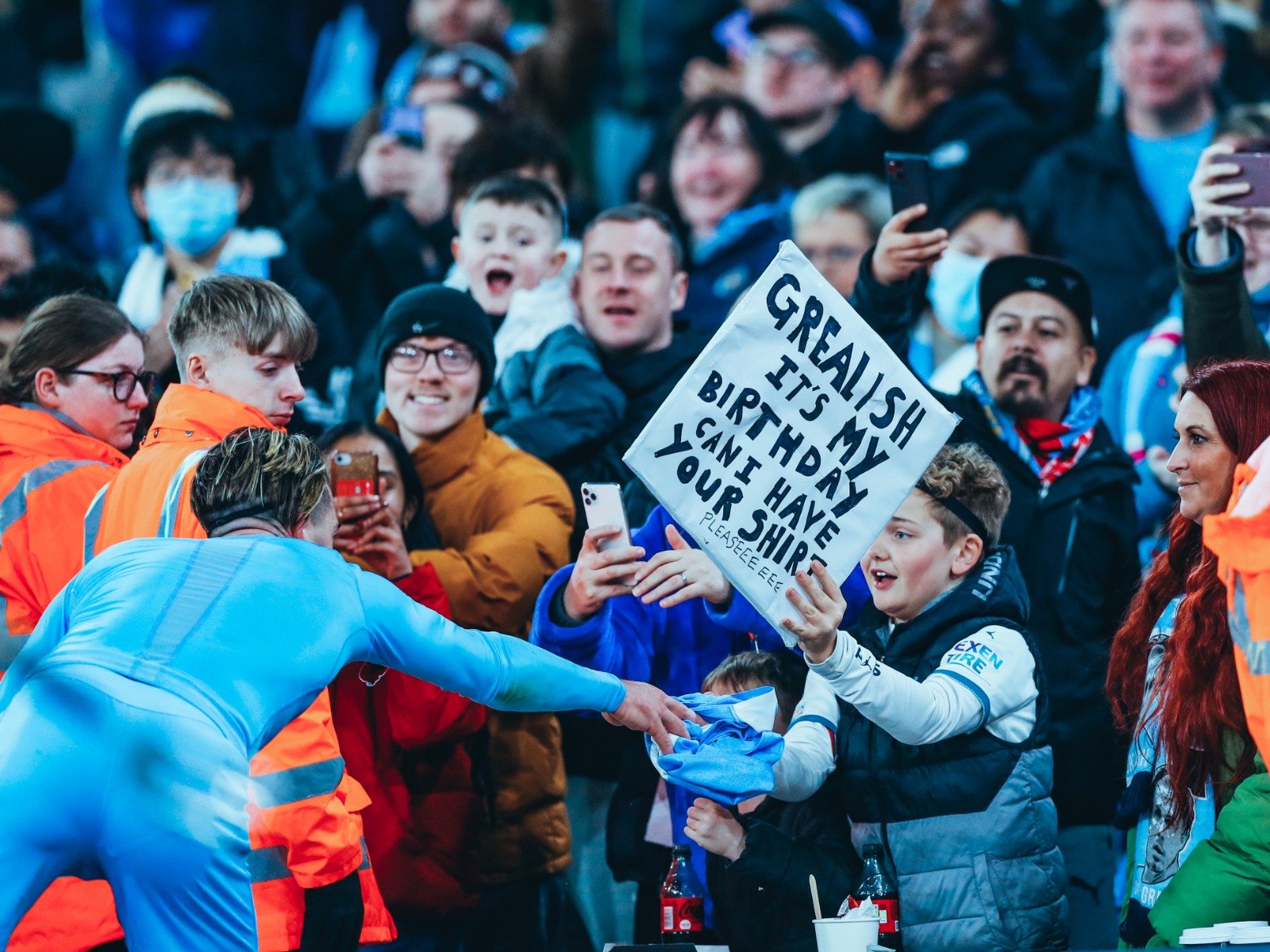 背负了巨大 背负了巨大