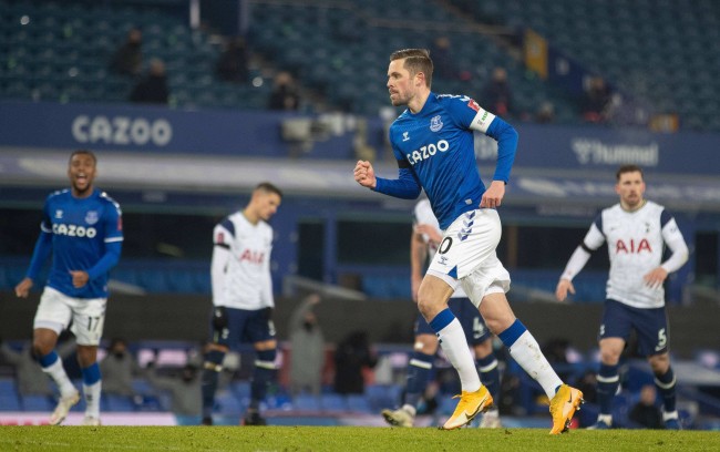 到安菲尔德 到安菲尔德